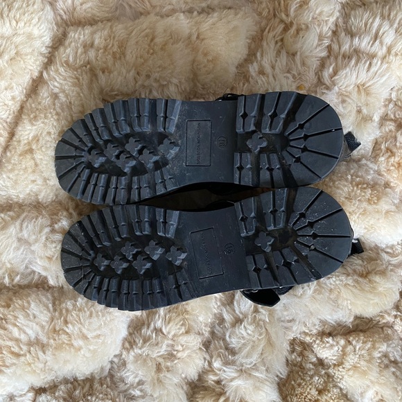 Sigerson Morrison black combat boots excellent condition 9.5 womens soft buckle - Picture 2 of 4